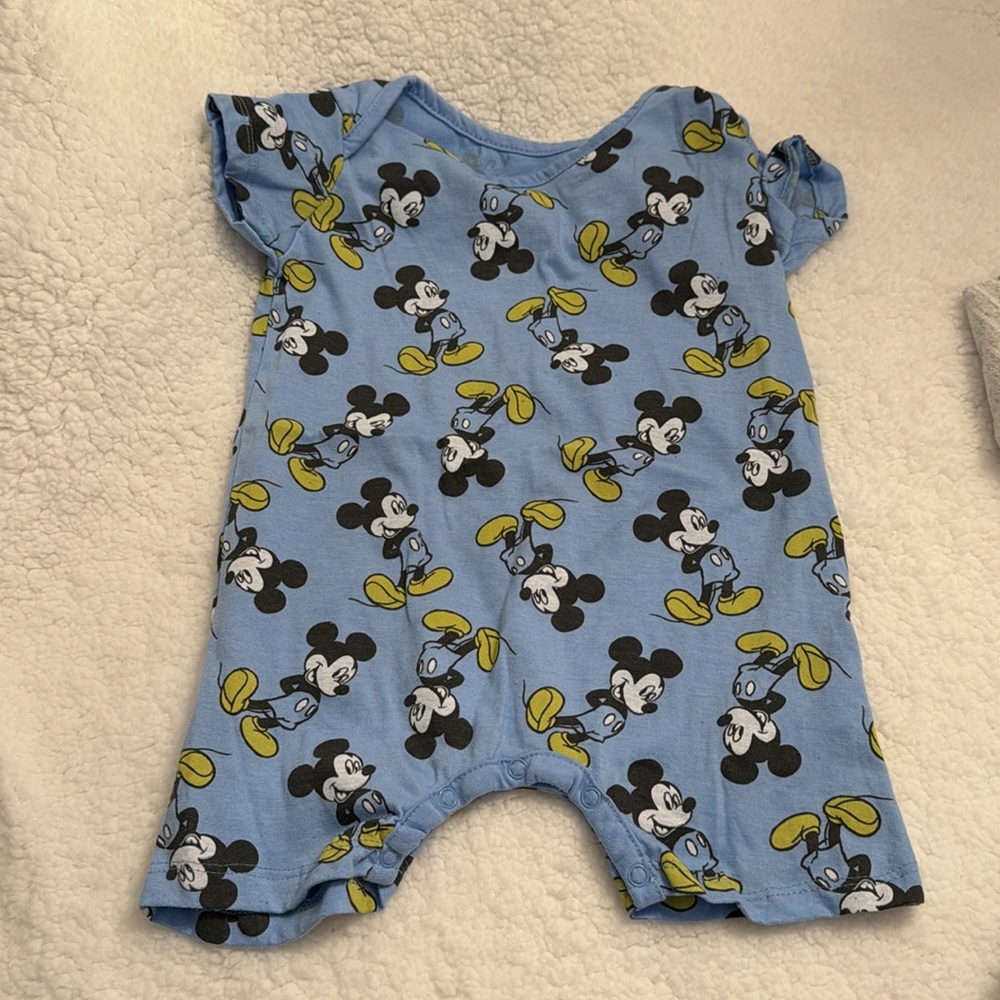 Disney Baby - Picture 2 of 2